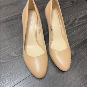 Nine West Tan Heels Classic Pointed Toe